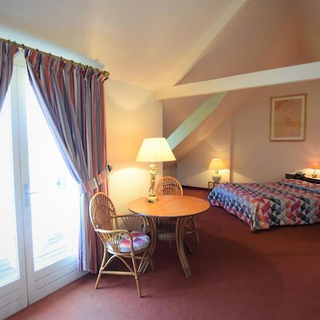 Crispol Hotel Saint-Pere  Exterior photo